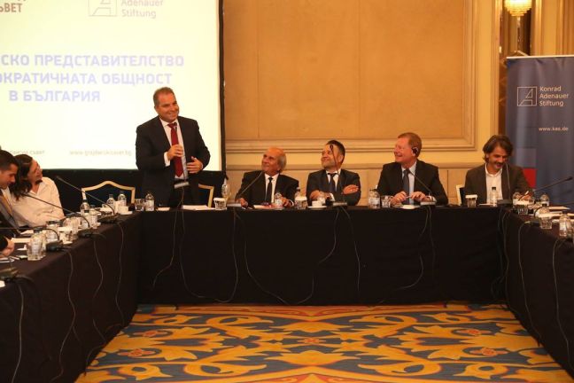 22180111_1662561507122117_5083640798614743427_o